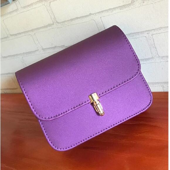 Deep Plum Gold Chain Crossbody Popular Fashion Bag - Picture 3 of 12
